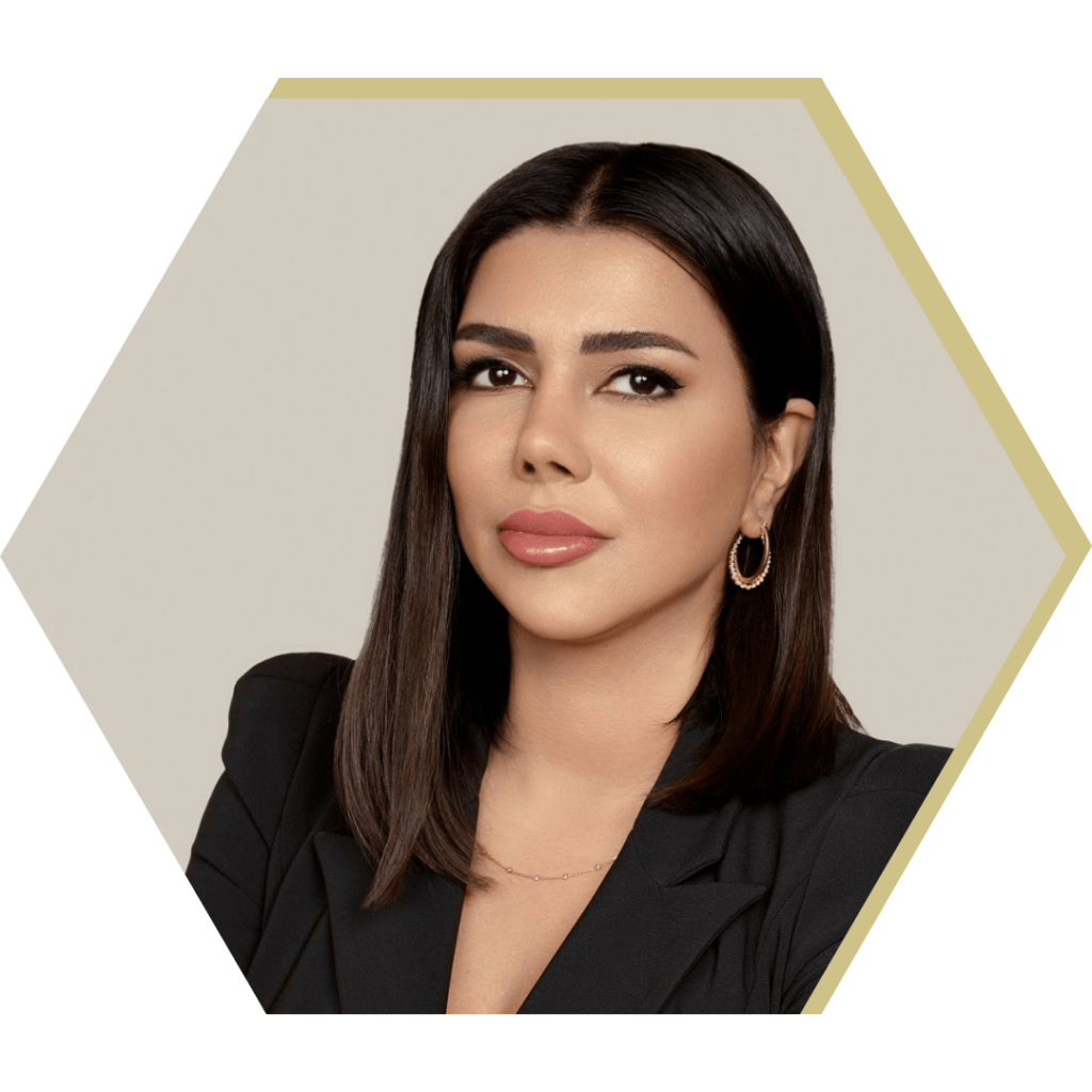 Profilbild von Salmana Ahmad, Gründerin der Salmana Beauty Academy