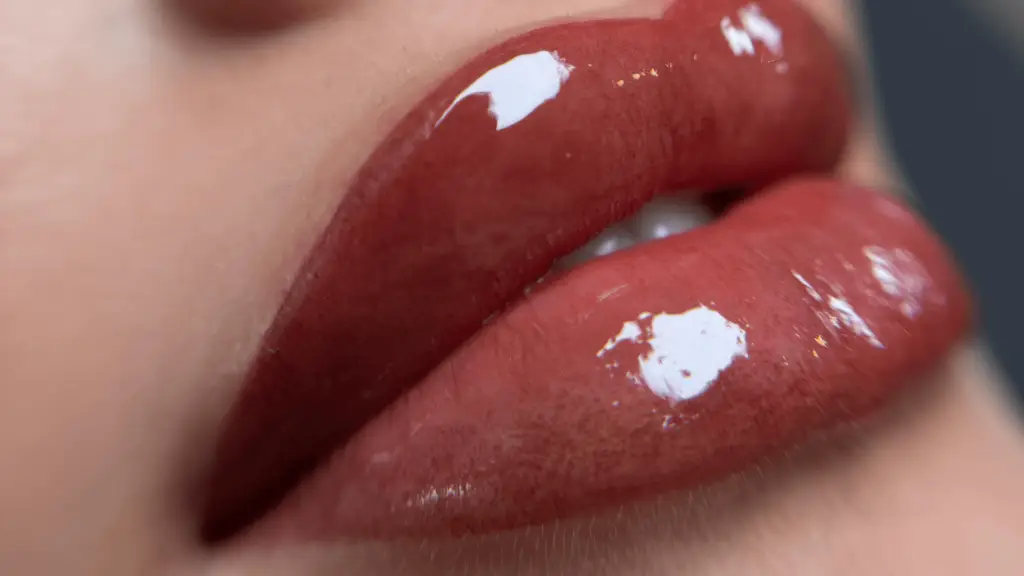 Perfektes Powder Lips Ergebnis einer Schülerin der Salmana Beauty Academy
