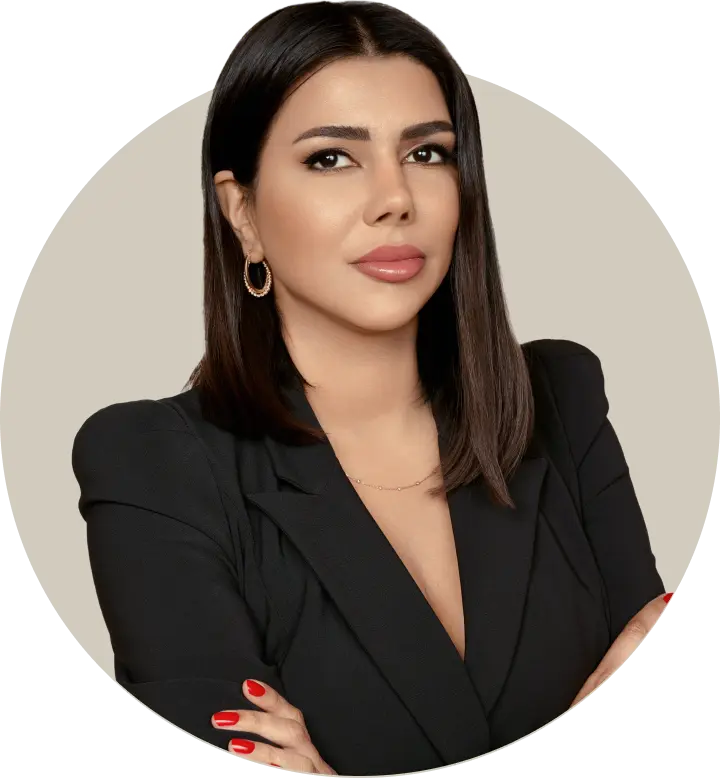 Mit Salmana von der Salmana Beauty Academy lernst du in nur 6 Wochen, wie du von der richtigen Technik bis zur Kundengewinnung dein eigenes Beauty Business gewinnbringend aufbaust.